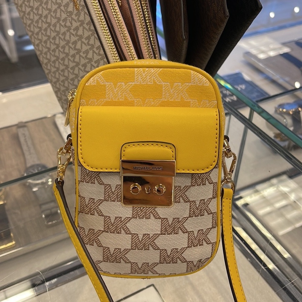 Michael Kors Sloan Editor Small Phone Logo Jacquard Crossbody
Butter Multi - Picture 10 of 16